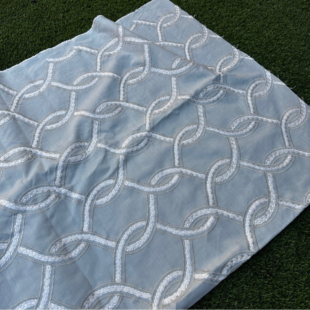 Kovi geometric upholstery fabric - Picture 8 of 8